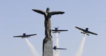 Stire din Eveniment : Ceremonie militară, de Ziua Aviației Române și a Forțelor Aeriene