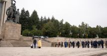 Stire din Eveniment : Bujori la rever, în semn de recunoștință pentru veteranii de război