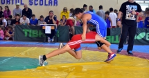 Stire din Sport : "Zona" Naționalelor Școlare la lupte, în sala LPS