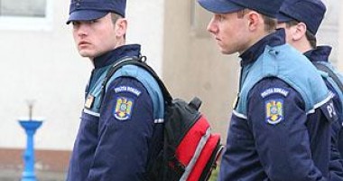 Stire din Eveniment : Prima zi de școală și pentru viitorii polițiști