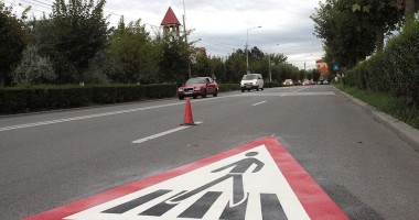 Lovită pe trecerea de pietoni de o Skoda Octavia