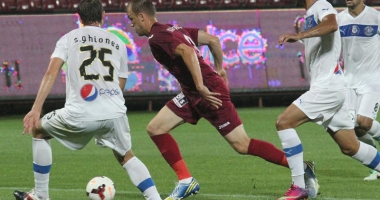 Stire din Sport : CFR Cluj - Viitorul Constanța, meci nul, 0 - 0, în Liga I