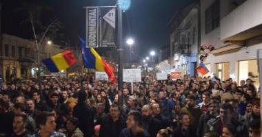 Galerie FOTO. Constanța și marile orașe au protestat! Mii de oameni în stradă pentru "alegeri libere" - 5