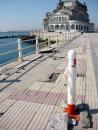 Stire din Social : Fisurile de pe faleza din apropierea Cazinoului nu au fost astupate din cauza vântului