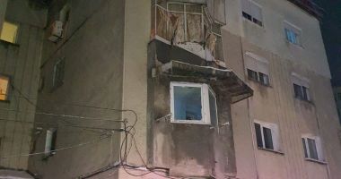 GALERIE FOTO / EXPLOZIE ÎNTR-UN BLOC DIN MEDGIDIA. A SĂRIT ÎN AER CENTRALA TERMICĂ - 4