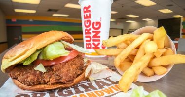 SURPRIZĂ! Un celebru lanț de fast food revine în România