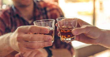 Stire din Social : Vânzarea de alcool, interzisă sâmbătă pe traseul cortegiului funerar