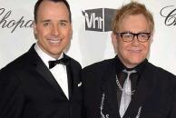 Elton John și iubitul său au devenit părinții unui băiețel
