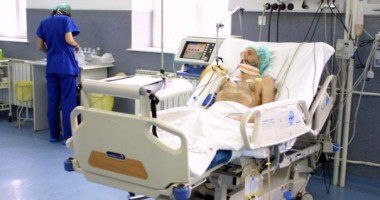 Stire din Actualitate : "Omenirea este pe cale să piardă lupta cu Ebola"