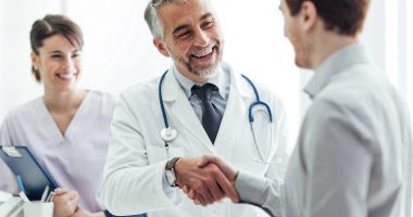 Stire din Social : Medicii români se întorc în țară!