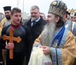 Norocul celui care prinde primul Crucea