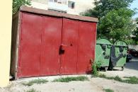 Stire din Cetățenești : "Cine sunt piloșii care nu vor să-și demoleze garajele?"