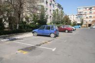 Stire din Cetățenești : Primăria le-a desființat parcarea ca să le "trântească un mastodont sub nas"
