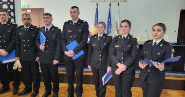 Stire din Politică-Administrație : Consilierii județeni din Constanța reuniți în ultima ședință din 2024