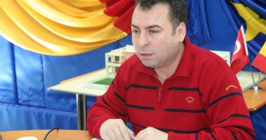 Stire din Politică-Administrație : Ministerul Mediului îngroapă centrul de deșeuri de la Năvodari