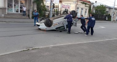 Polițist băut la volan, implicat în accident