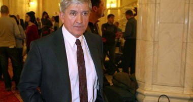 Stire din Politică-Administrație : Mircea Diaconu, la judecata CCR