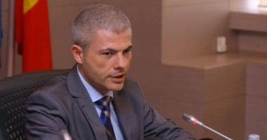 Stire din Eveniment : Parchetul, SESIZAT în cazul Dan Diaconescu. DD e acuzat de ÎNȘELĂCIUNE