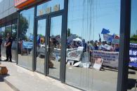 Stire din Politică-Administrație : Proteste cu ouă la PDL Constanța