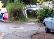 Cabluri la sol pe strada Corbului
