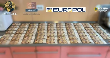 Stire din Eveniment : Rețea internațională destructurată în dosar de fraudă cu suplimente alimentare și prejudicii de sute de milioane de euro
