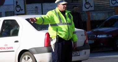 Stire din Eveniment : Prins la volan deși nu avea permis