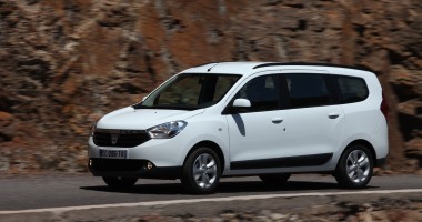 Stire din Economie : S-a lansat Dacia Lodgy!