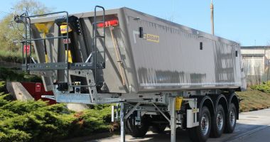 Stire din Social : Semiremorcile: soluții esențiale în industria transporturilor și logistica modernă