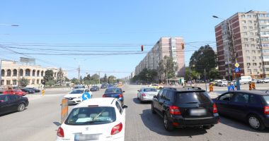 Stire din Social : Atenție, șoferi! Continuă lucrările de asfaltare pe bulevardul Alexandru Lăpușneanu