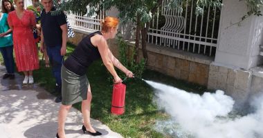Angajații Casei Căsătoriilor, instruiți în cadrul unui exercițiu de evacuare și prim ajutor - 3