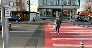 Sistem nou de semaforizare inteligentă la o trecere de pietoni din Constanța