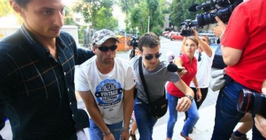 Stire din Eveniment : Hackerul "Micul Fum", condamnat la trei ani de închisoare cu suspendare