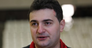 Stire din Sport : Handbal / Florentin Pera, antrenor secund la naționala României