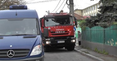 Galerie FOTO. La un pas de tragedie, în Medgidia. Conductă de gaze ruptă de un șofer... minor - 3