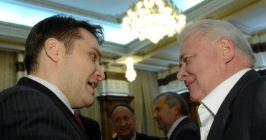 Stire din Politică-Administrație : MAFIA DIN PSD / Stenogramele complete ale discuției dintre HREBENCIUC și ȘOVA. "Nu contează că dispare un baron sau altul"!