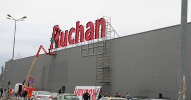 Stire din Economie : ANUNȚ BOMBĂ: METRO se asociază cu AUCHAN. Ce se întâmplă cu hipermarketurile din CONSTANȚA