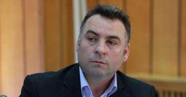 Stire din Politică-Administrație : Primarul MATEI, atac dur: "Nicolae Moga și alți lachei au făcut ca Promenada Mării Negre să se oprească la Hanul Piraților"