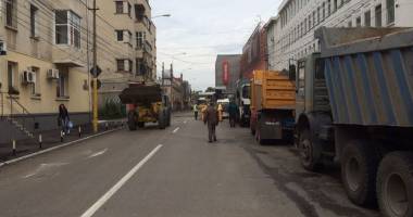 Galerie foto. Circulație blocată în centrul Constanței. Vezi pe ce stradă este închis traficul - 2