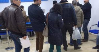 VIDEO ȘI FOTO / HAOS și SCANDAL cu facturile la gaze în CONSTANȚA. ENGIE asaltat de mii de constănțeni - 2