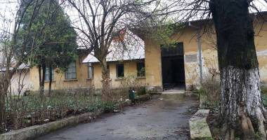 Stire din Eveniment : BĂRBAT GĂSIT SPÂNZURAT ÎN INCINTA SPITALULUI DE BOLI INFECȚIOASE