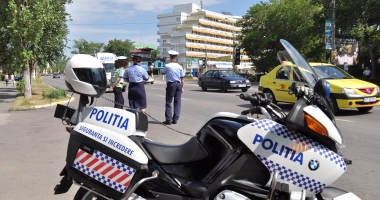 Stire din Eveniment : POLIȚIA ROMÂNĂ ORGANIZEAZĂ UN NOU CONCURS PENTRU ANGAJĂRI DIN SURSĂ EXTERNĂ. 700 de posturi au rămas neocupate