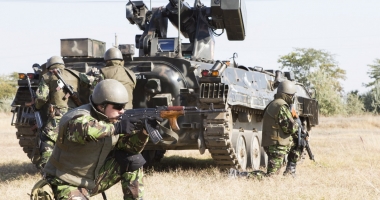 Stire din Eveniment : MAI ESTE ARMATA ATRACTIVĂ PENTRU TINERI? Profilul viitorilor soldați: "Rambo fără Bacalaureat, fără alte așteptări în viață"