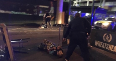GALERIE FOTO. LONDRA, PUSĂ LA PÂMÂNT DE TREI ATENTATE TERORISTE / ȘAPTE MORȚI, 50 RĂNIȚI, ÎN ATACURI SUCCESIVE - 4