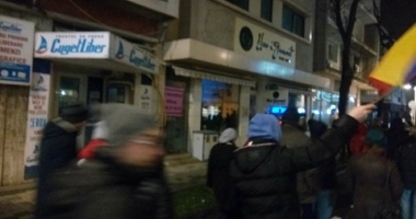 Galerie foto / PROTESTE ȘI LA CONSTANȚA: "PSD, CIUMA ROȘIE!" - 18