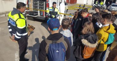ZI IMPORTANTĂ DE AMBELE PĂRȚI! Elevi din Constanța, la sediul Poliției - 1