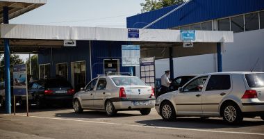Stire din Eveniment : ILEGALITĂȚI la graniță, în zi de sărbătoare: MIGRANȚI, CONTRABANDĂ și falsuri!