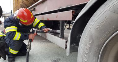 Un tir a luat foc pe autostrada A4, spre Ovidiu - 3