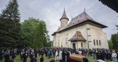 ÎPS Pimen, înmormântat la Mănăstirea Sihăstria Putnei