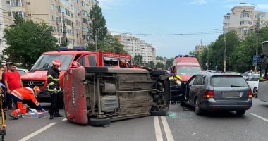 UPDATE/ Accident grav pe strada Soveja. Un autoturism e răsturnat, o victimă inconștientă. GALERIE FOTO/VIDEO - 2