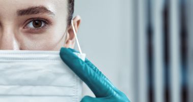 Peste 200.000 de cazuri noi de coronavirus depistate în ultimele 24 de ore